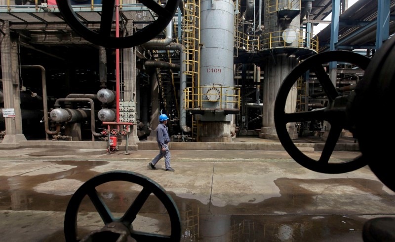 Giá dầu thô giảm khi sản lượng của Libya hồi phục; Nhu cầu của Trung Quốc