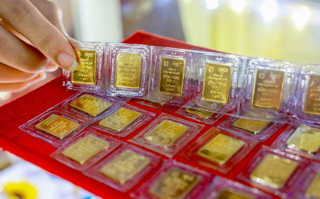 Giá vàng trong nước tăng vọt lên cao nhất lịch sử 62,6 triệu đồng/lượng