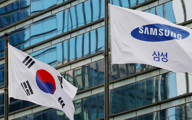 Góc công ty nhà người ta: Samsung bạo chi thưởng 11 tháng lương để giữ chân nhân tài - Tôi cũng là nhân tài mà sao...