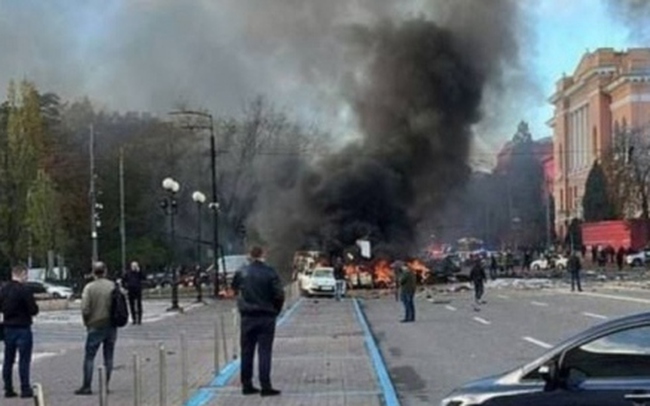 Hàng loạt tên lửa trút xuống thủ đô Ukraine