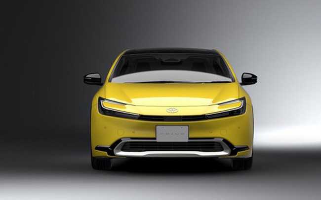 Prius 2023 ra mắt - xe hybrid đầu tiên của Toyota 'đại tu' để giành giật người dùng trong kỷ nguyên xe điện