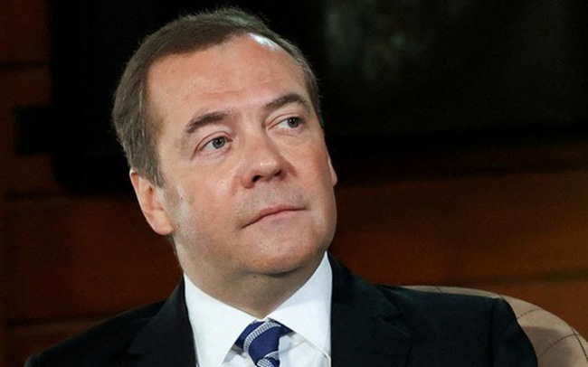 Ông Medvedev: 'Phương Tây ngày càng mệt mỏi với ông Zelensky'