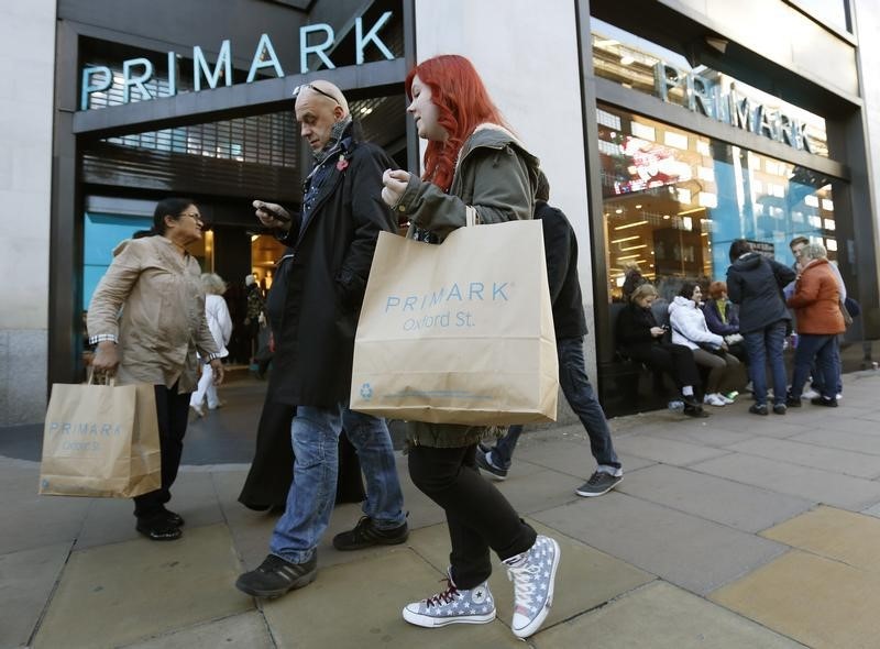 Vương Quốc Anh: Doanh số bán lẻ tiếp tục giảm trong tháng 11
