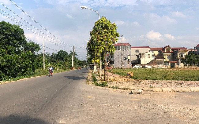 Nhiều khu vực tại Hà Nội liên tục đấu giá đất dịp cuối năm, giá khởi điểm cao nhất lên tới 53 triệu đồng/m2