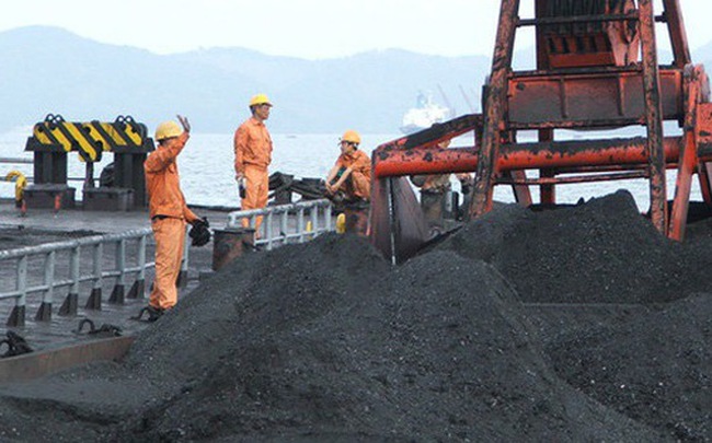 Vì sao dự kiến nhập gần trăm triệu tấn nhưng vẫn xin xuất khẩu than?
