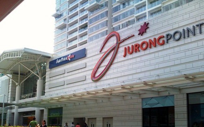 Hai trung tâm mua sắm Singapore về tay 'trùm' bất động sản Hong Kong