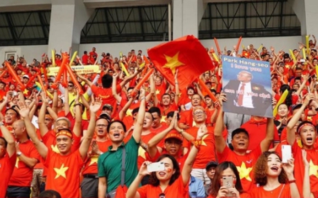 Đắt hàng tour du lịch Thái Lan cổ vũ tuyển Việt Nam đá chung kết AFF Cup