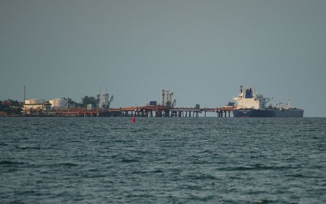 Nhờ hạm đội siêu tàu của 'quốc gia thân thiện' đến từ châu Á, Nga vẫn bán được hàng triệu thùng dầu, chẳng lo thiếu người vận chuyển